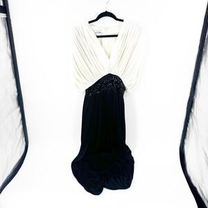 Lizzy & Johnny by Lucero Vintage Sequin Pleated Gown Black White Size 10 Formal